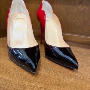 Christian Louboutin Hot Chick 38.5